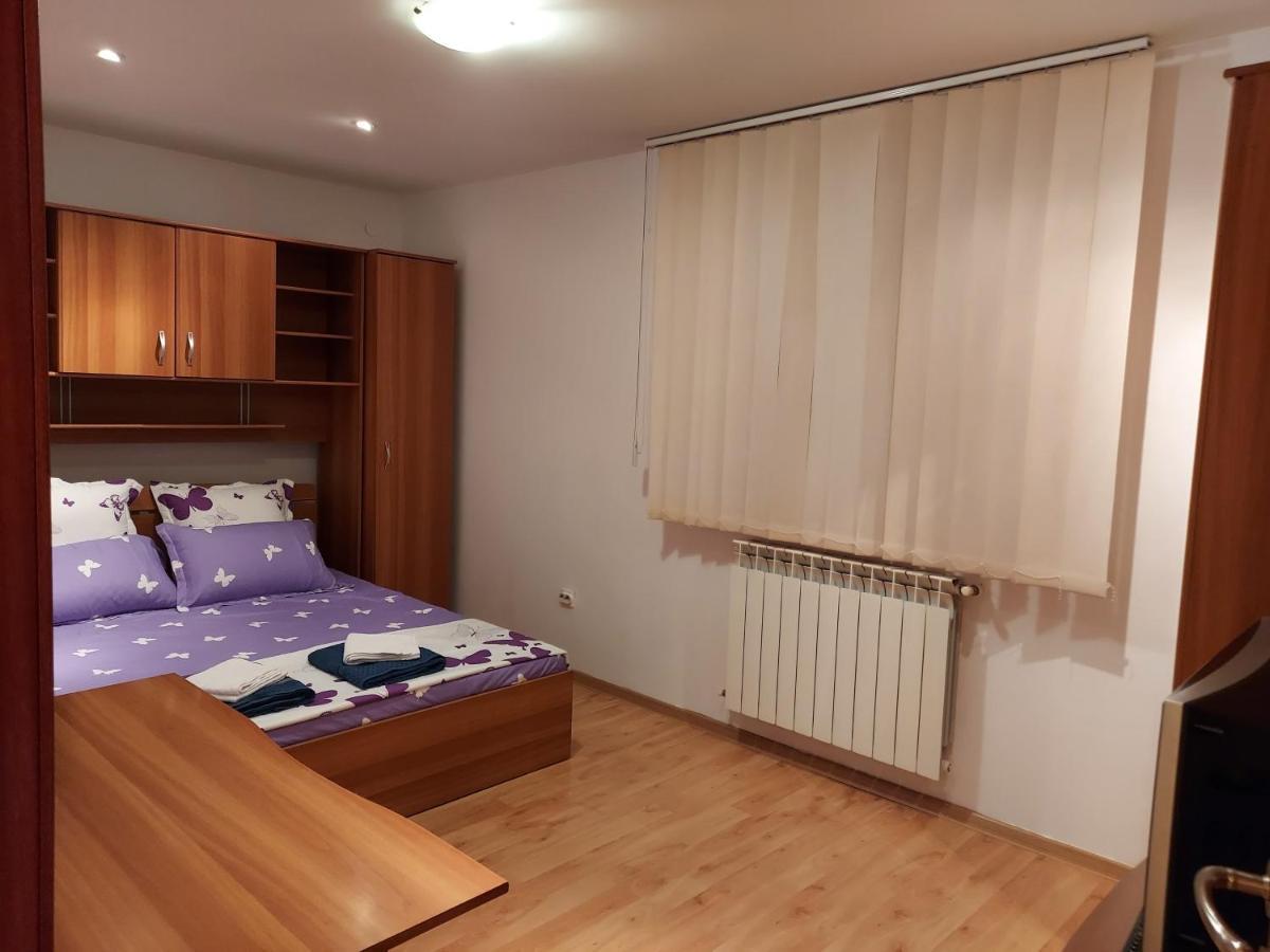 Bya Apartment Яш Екстериор снимка