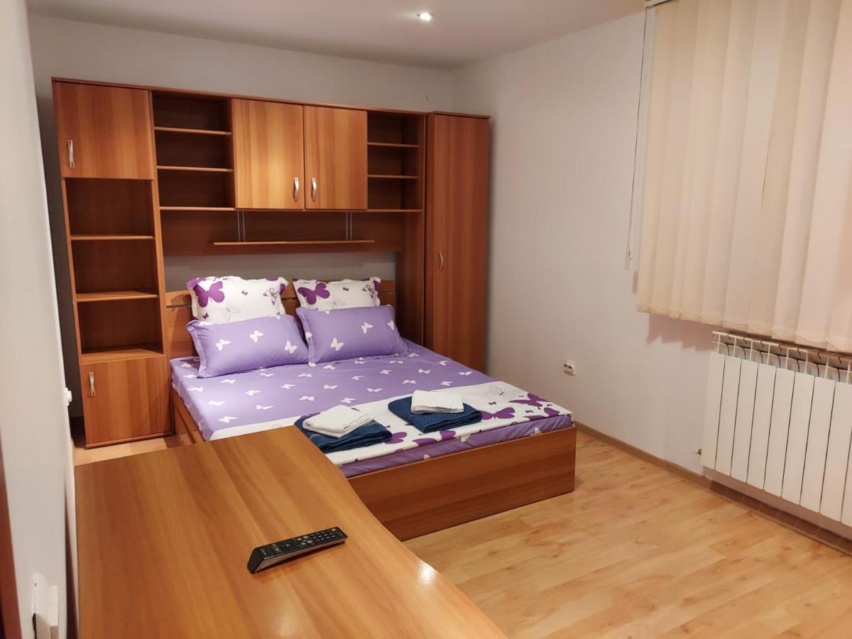 Bya Apartment Яш Екстериор снимка