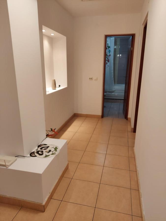 Bya Apartment Яш Екстериор снимка